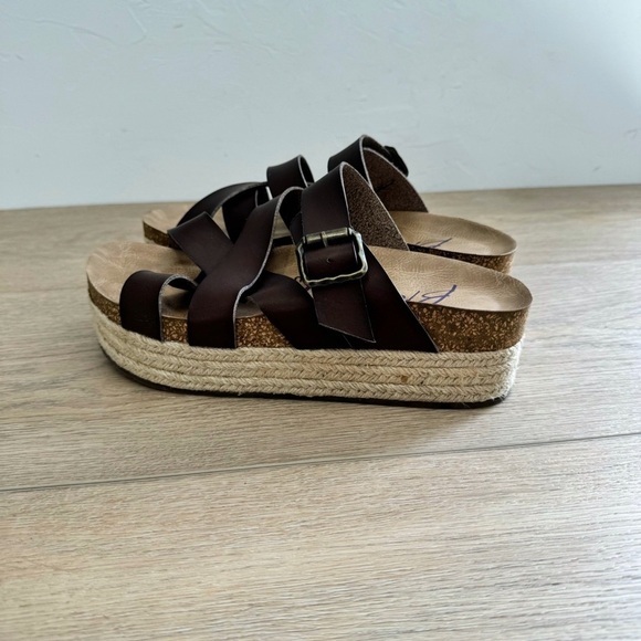 New Blowfish platform sandals. Slide in, BROWN. Malibu 2 inch wedge - Picture 3 of 6